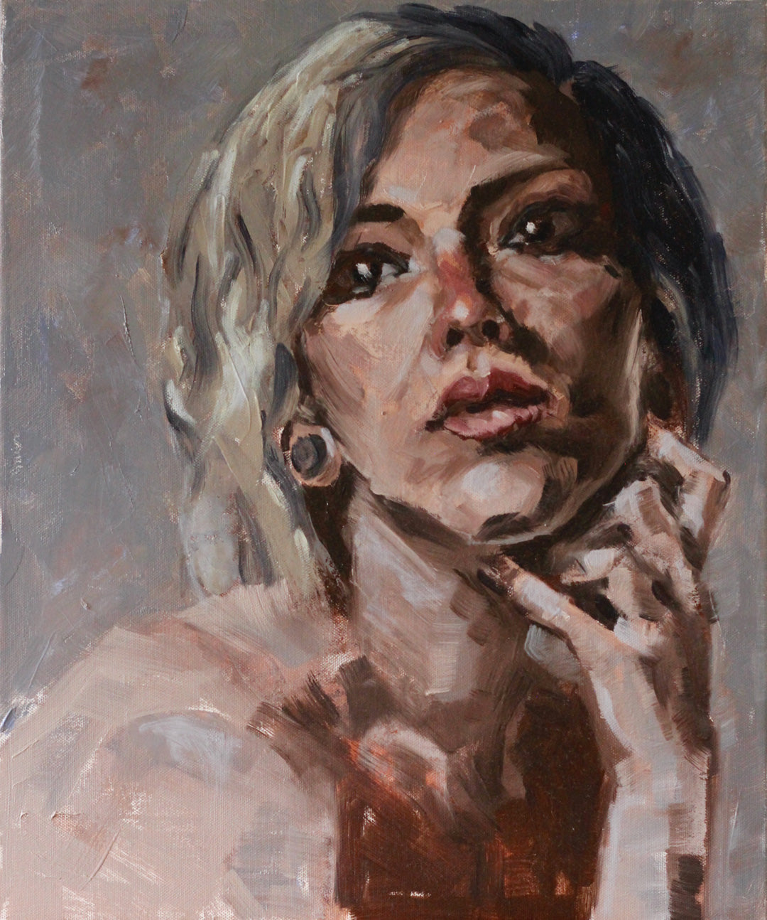 Blue mood oil painting is a figurative artwork depicting a woman portrait with prédominent blue colors. Painting by Blanka Adamus 